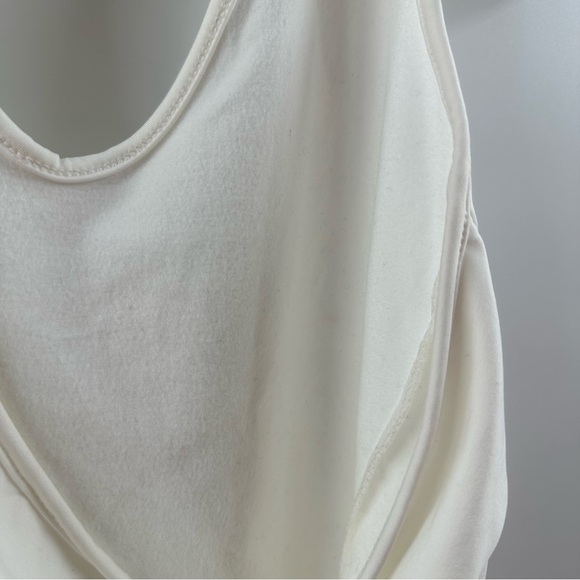 White Halter Neck Bodysuit – Size Medium, Sleek Finish - Picture 4 of 6